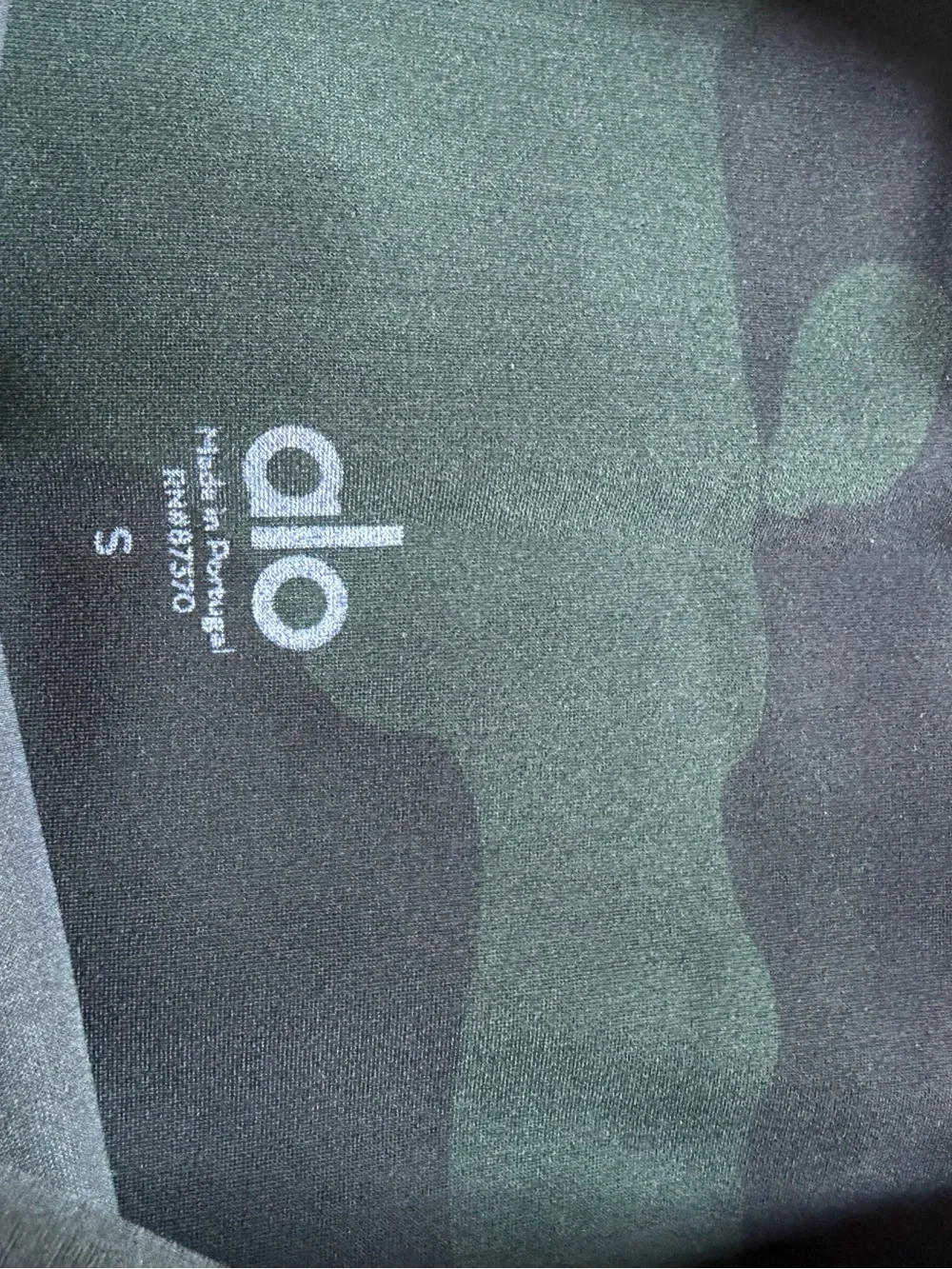 Alo High-Rise Camo Bike Shorts - Dark Green/Black